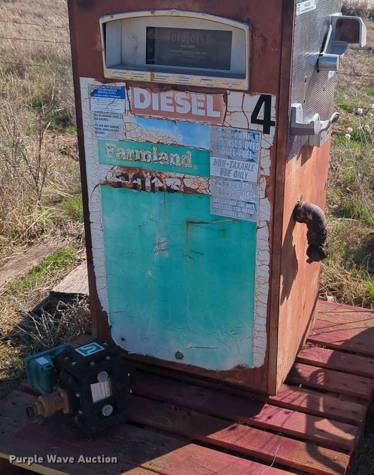 image for item NG9324 William M. Wilson's Sons 1500 fuel pumps