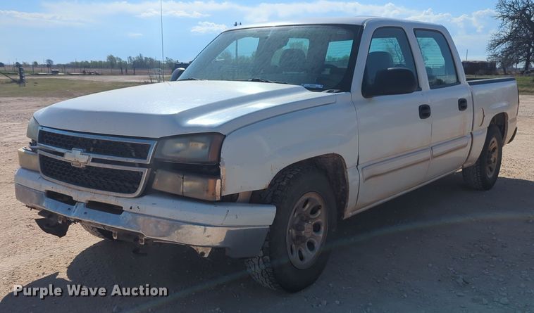 image for item NG9325 2007 Chevrolet Silverado 1500 Crew Cab pickup truck