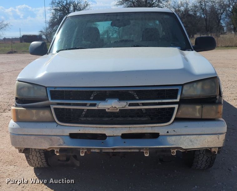 image for item NG9325 2007 Chevrolet Silverado 1500 Crew Cab pickup truck