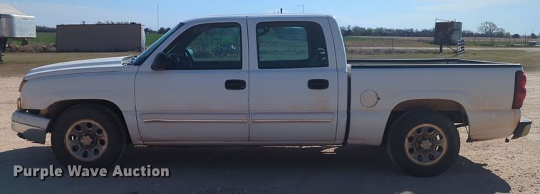 image for item NG9325 2007 Chevrolet Silverado 1500 Crew Cab pickup truck