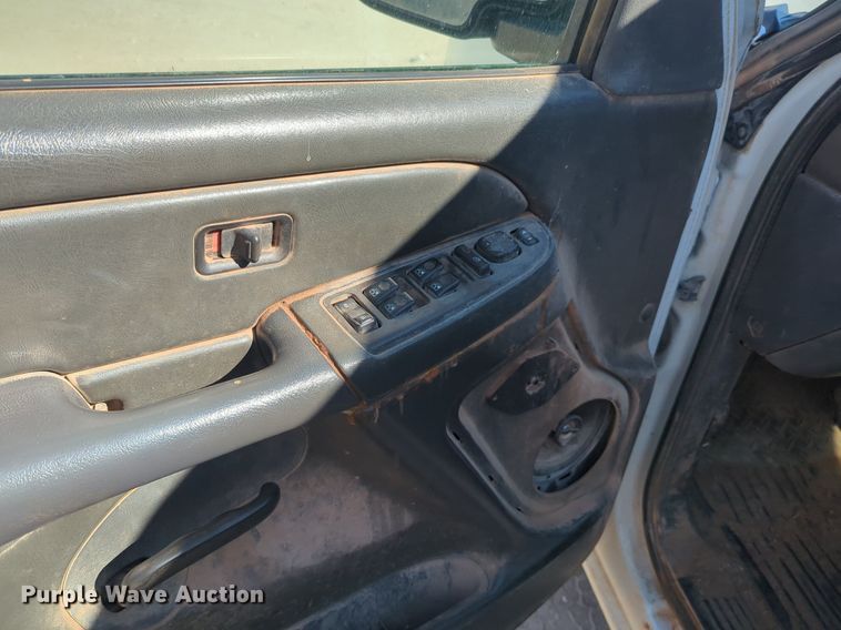 image for item NG9325 2007 Chevrolet Silverado 1500 Crew Cab pickup truck