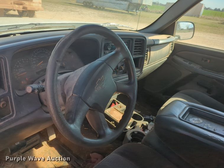 image for item NG9325 2007 Chevrolet Silverado 1500 Crew Cab pickup truck