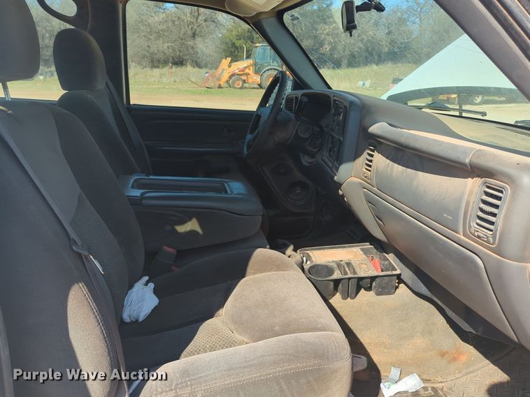 image for item NG9325 2007 Chevrolet Silverado 1500 Crew Cab pickup truck