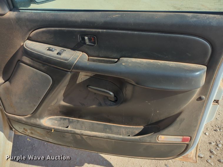 image for item NG9325 2007 Chevrolet Silverado 1500 Crew Cab pickup truck