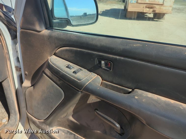 image for item NG9325 2007 Chevrolet Silverado 1500 Crew Cab pickup truck