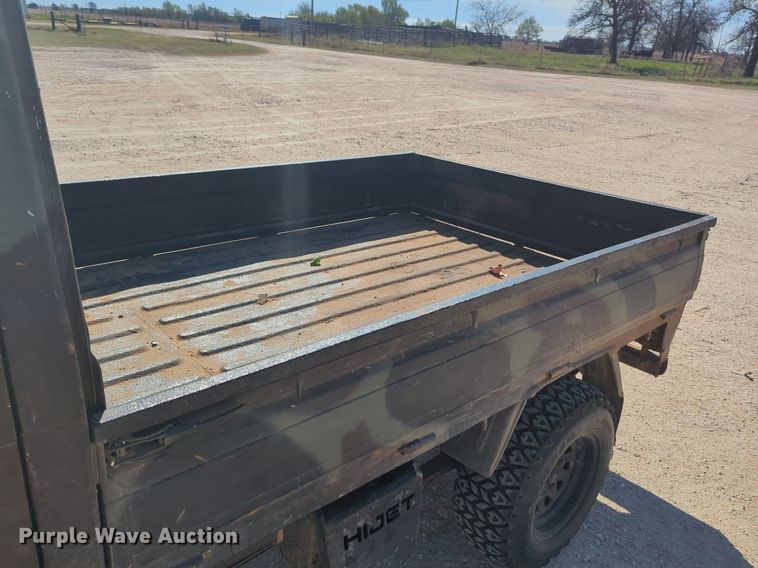 image for item NG9326 1990 Daihitsau Hijet mini truck