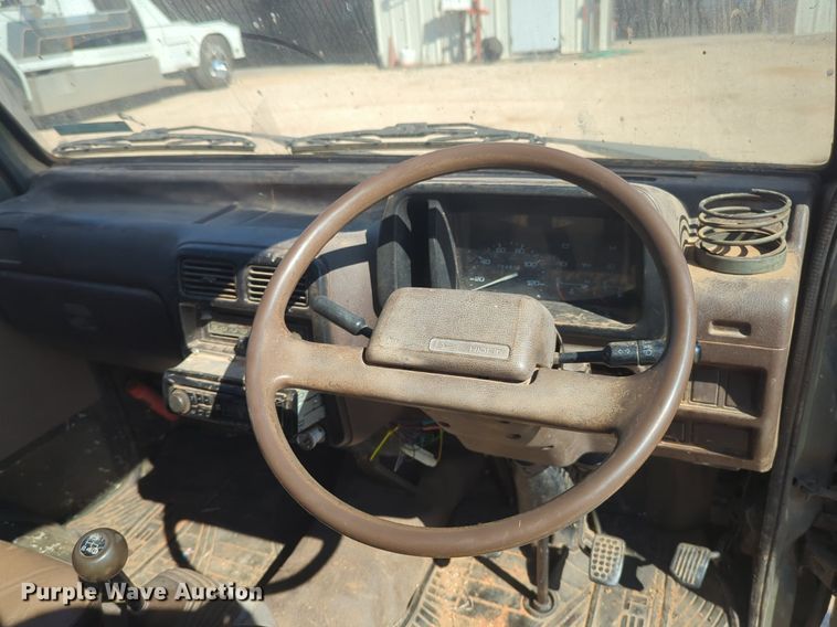 image for item NG9326 1990 Daihitsau Hijet mini truck