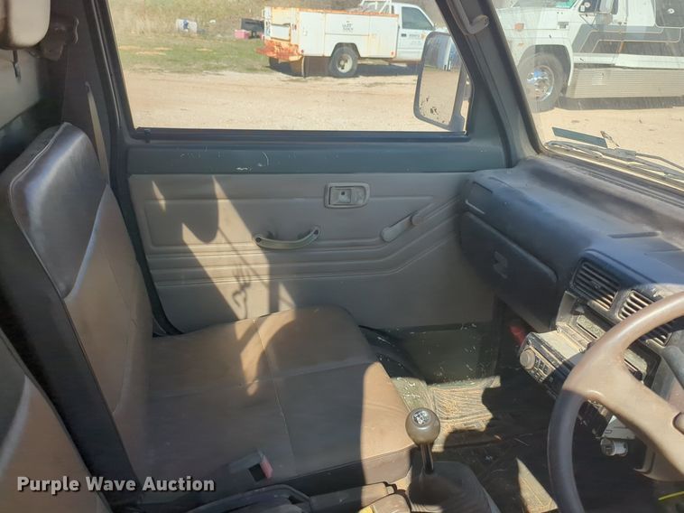 image for item NG9326 1990 Daihitsau Hijet mini truck