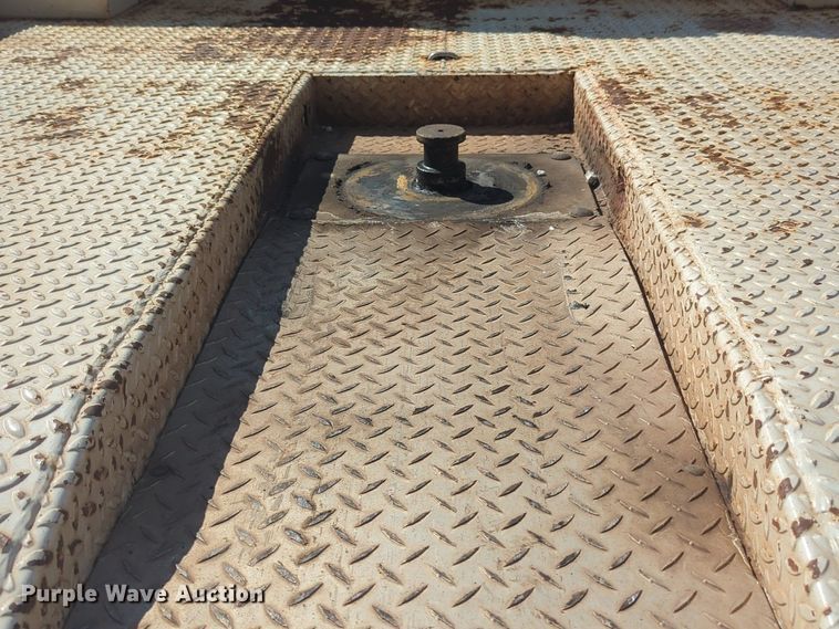 image for item NG9327 1984 Ford F7000 flatbed truck