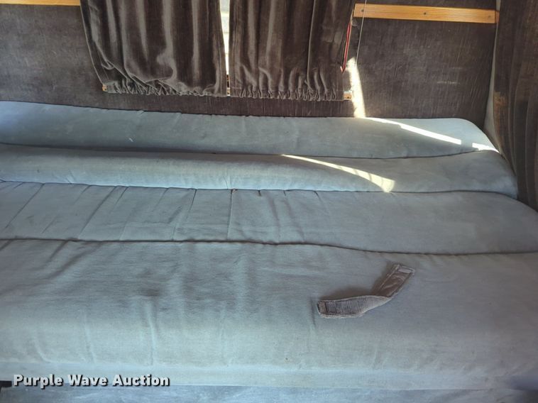 image for item NG9327 1984 Ford F7000 flatbed truck