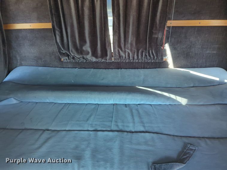 image for item NG9327 1984 Ford F7000 flatbed truck