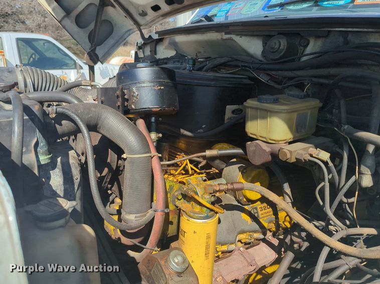 image for item NG9327 1984 Ford F7000 flatbed truck