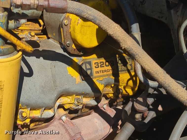 image for item NG9327 1984 Ford F7000 flatbed truck