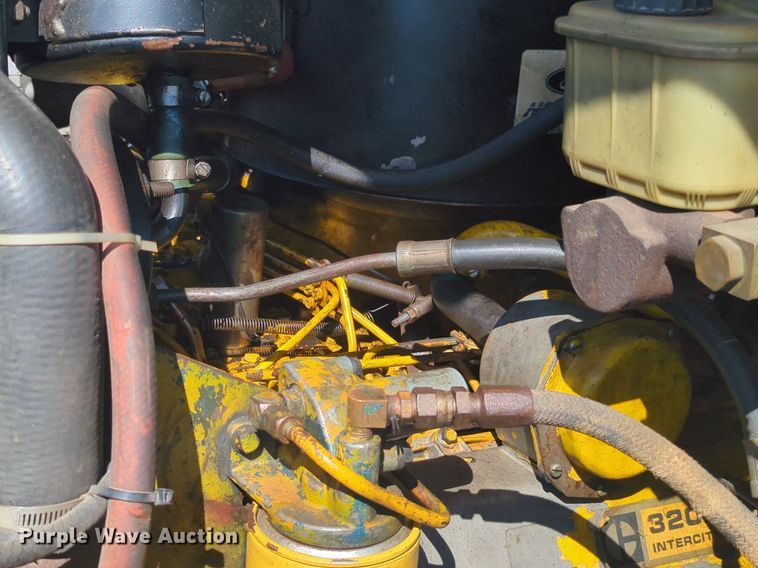 image for item NG9327 1984 Ford F7000 flatbed truck