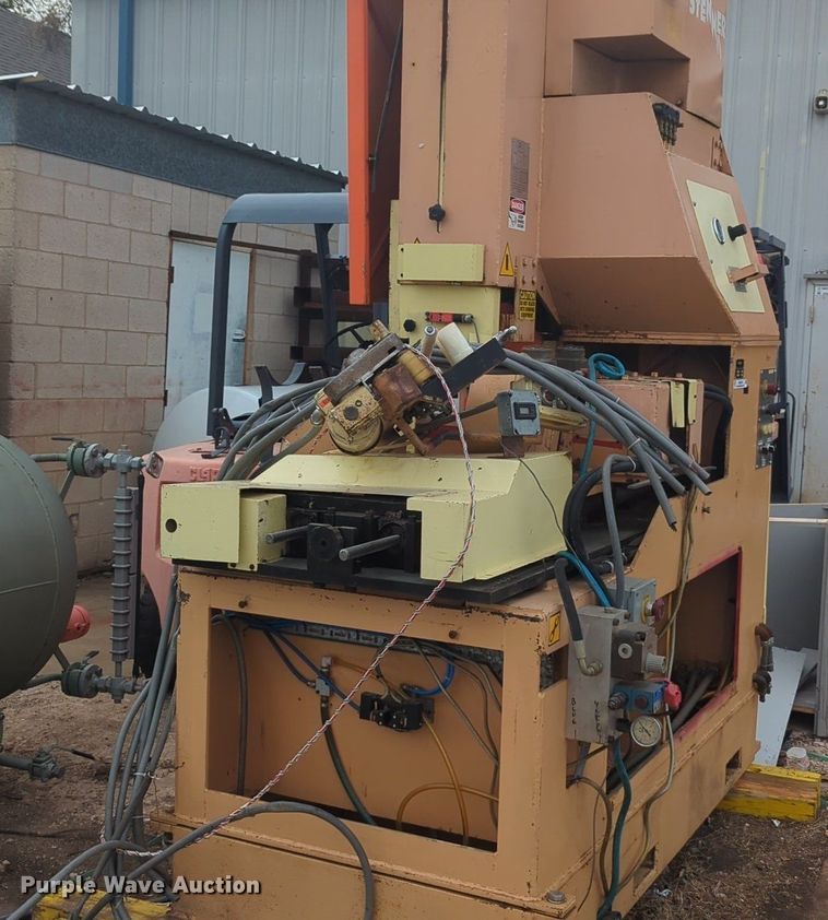 image for item NG9379 1999 Stenner  VHE AU10708 band saw