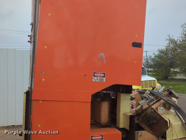 image for item NG9379 1999 Stenner  VHE AU10708 band saw