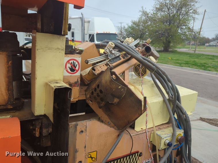 image for item NG9379 1999 Stenner  VHE AU10708 band saw