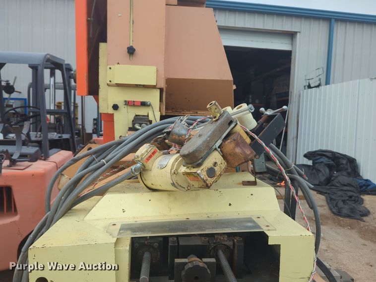 image for item NG9379 1999 Stenner  VHE AU10708 band saw