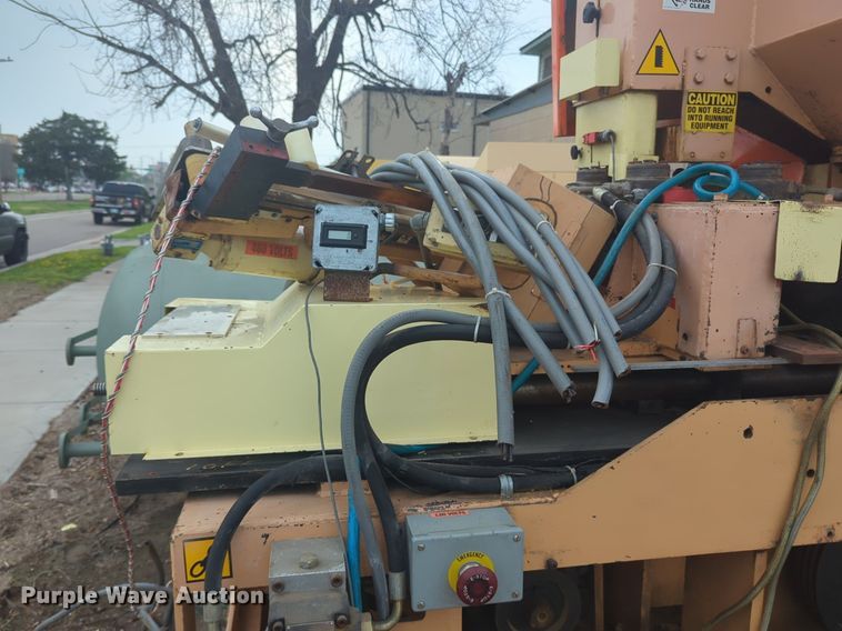 image for item NG9379 1999 Stenner  VHE AU10708 band saw