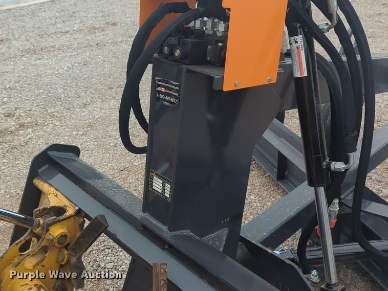 image for item NG9391 2023 Land Honor GM-12-96W skid steer grader