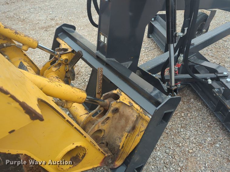 image for item NG9391 2023 Land Honor GM-12-96W skid steer grader