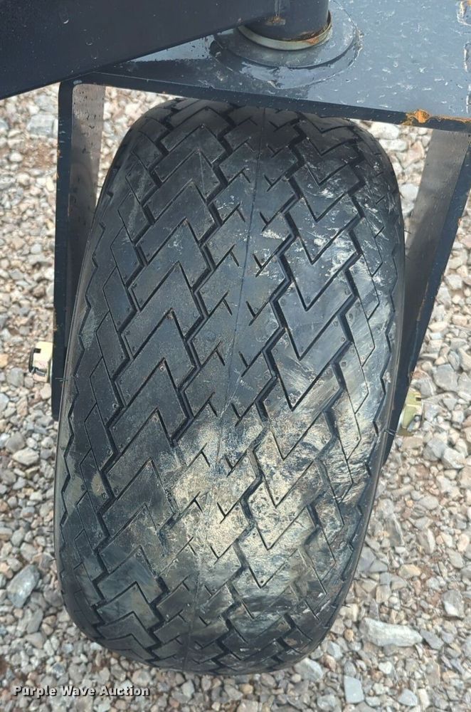 image for item NG9391 2023 Land Honor GM-12-96W skid steer grader