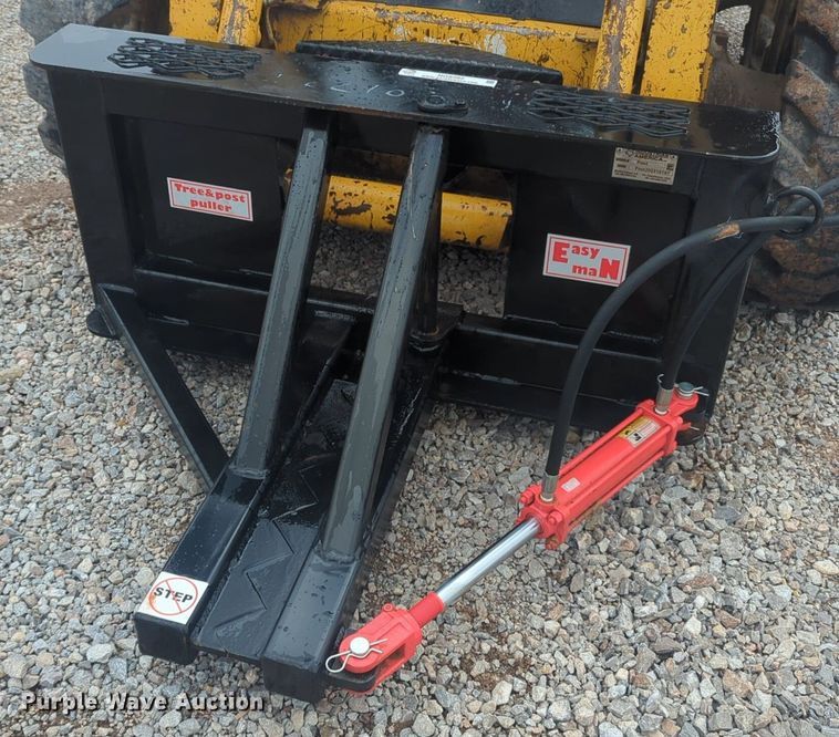 image for item NG9392 2024 Industrias America skid steer post puller