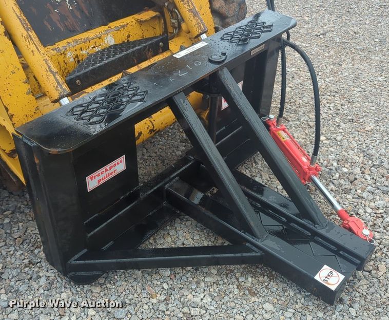 image for item NG9392 2024 Industrias America skid steer post puller