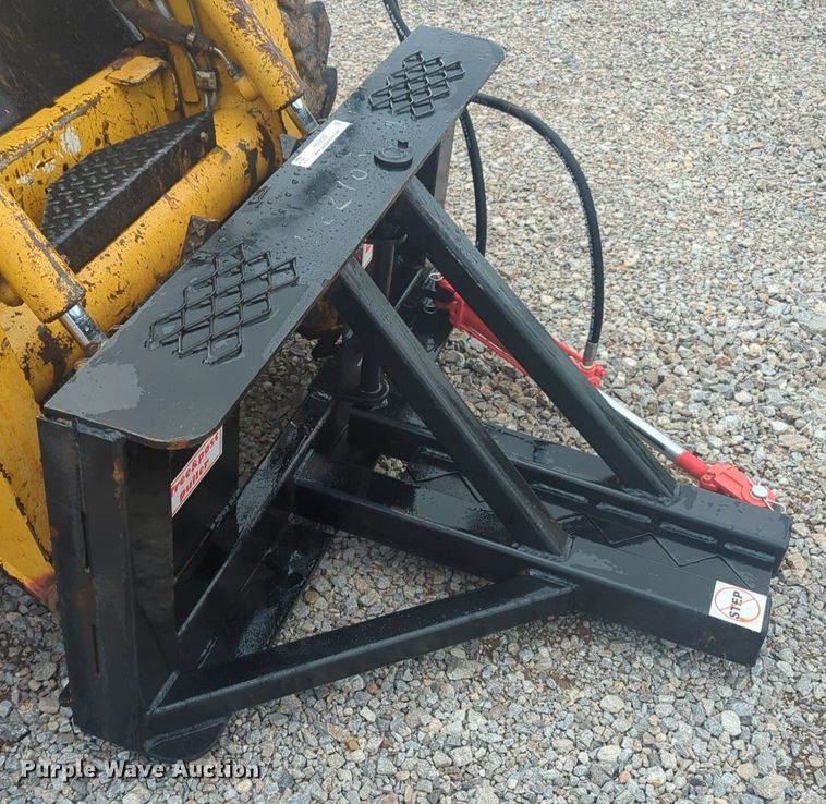 image for item NG9392 2024 Industrias America skid steer post puller
