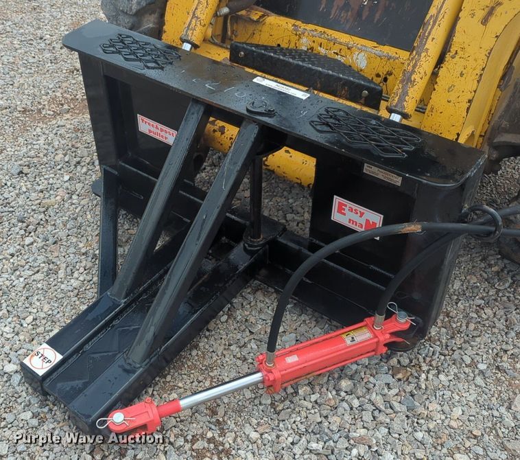image for item NG9392 2024 Industrias America skid steer post puller
