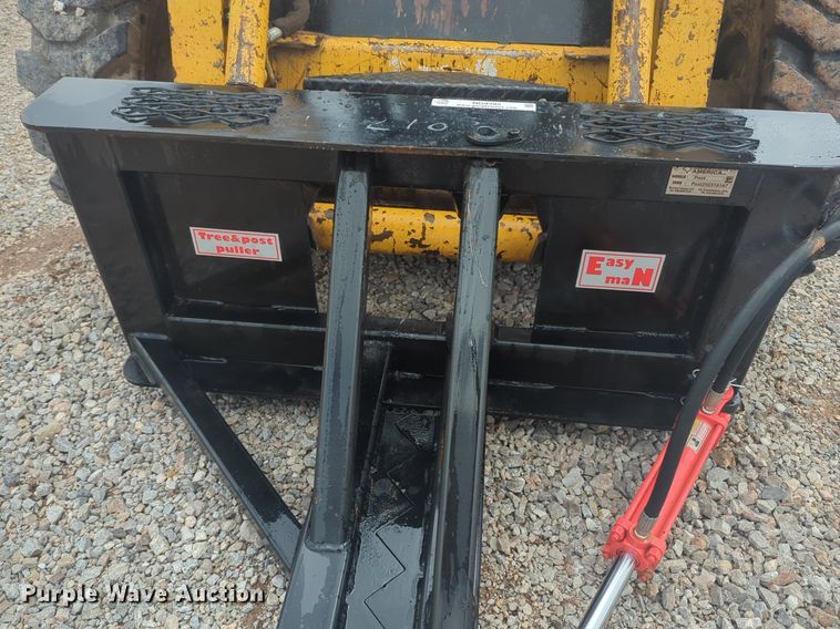 image for item NG9392 2024 Industrias America skid steer post puller