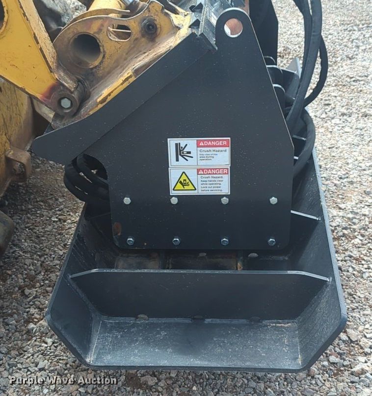image for item NG9394 2023 Land Honor VPC-11-72W skid steer plate compactor