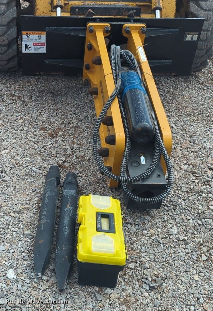 image for item NG9395 2023 Wolverine CB-11-750F skid steer breaker