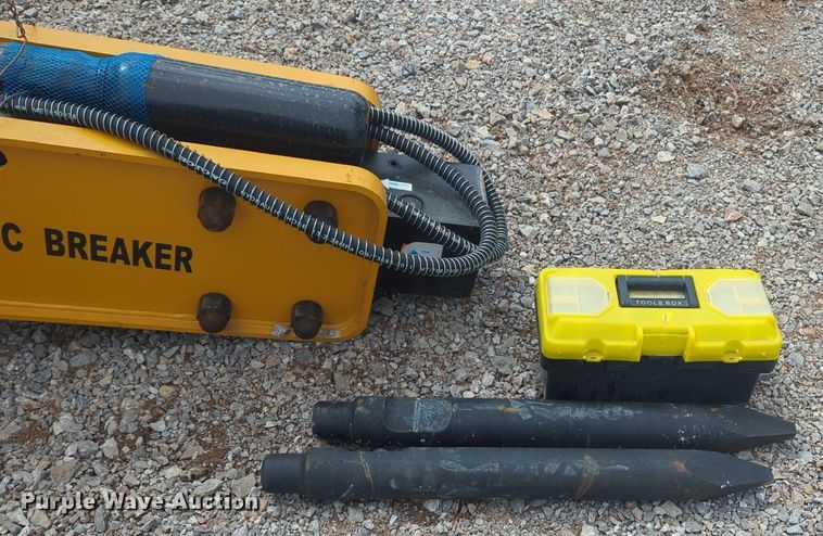 image for item NG9395 2023 Wolverine CB-11-750F skid steer breaker