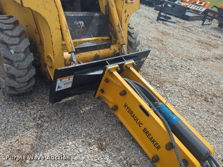 image for item NG9395 2023 Wolverine CB-11-750F skid steer breaker