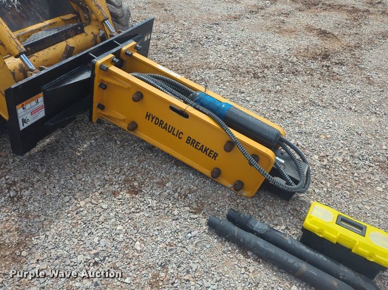 image for item NG9395 2023 Wolverine CB-11-750F skid steer breaker