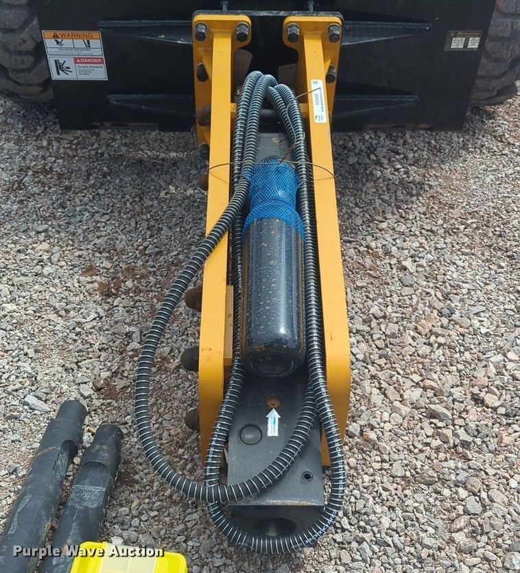 image for item NG9395 2023 Wolverine CB-11-750F skid steer breaker