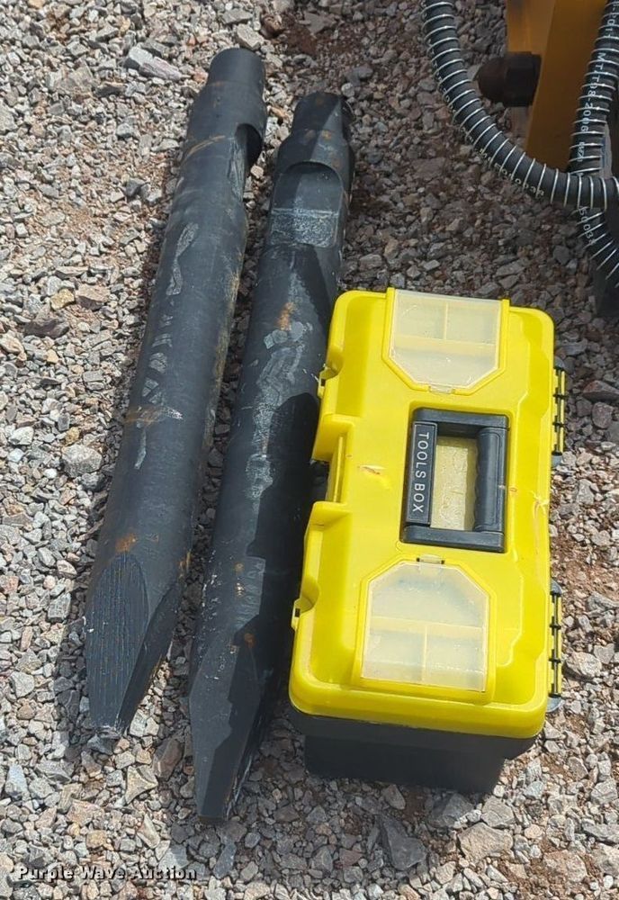 image for item NG9395 2023 Wolverine CB-11-750F skid steer breaker