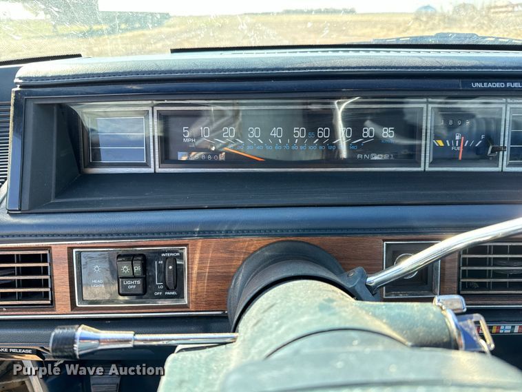 image for item NH9048 1990 Oldsmobile  Ninty Eight Regency Brougham 