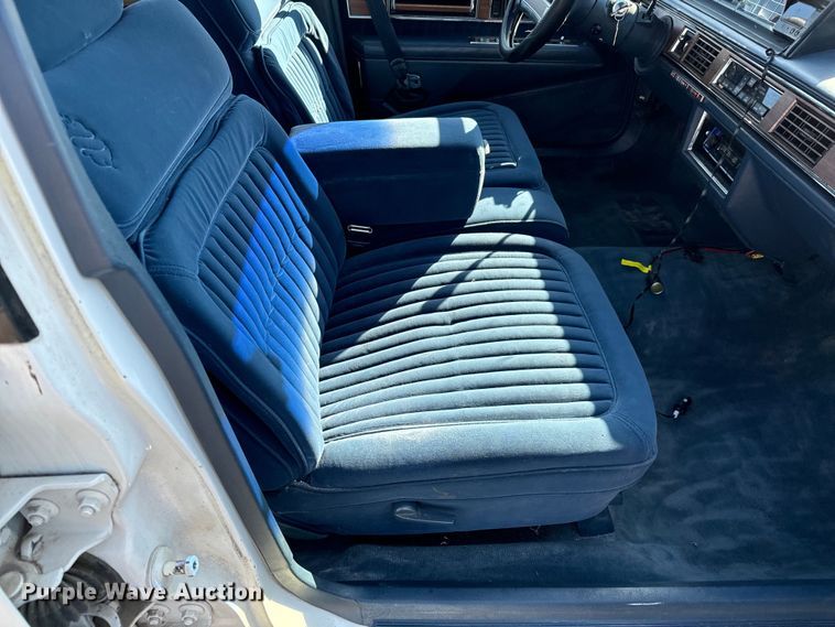 image for item NH9048 1990 Oldsmobile  Ninty Eight Regency Brougham 