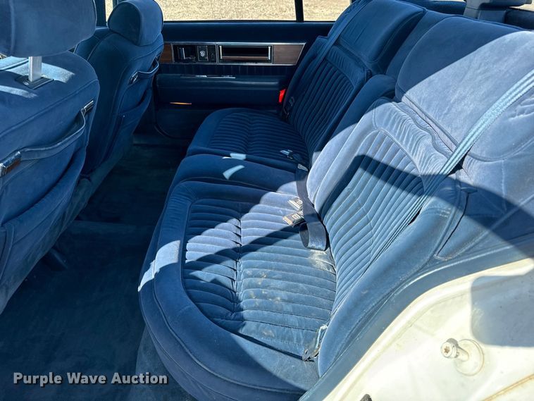 image for item NH9048 1990 Oldsmobile  Ninty Eight Regency Brougham 