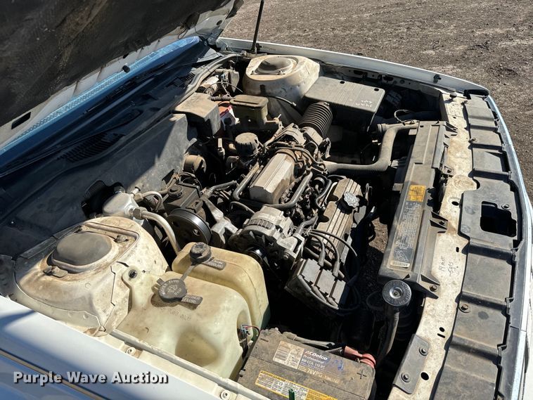 image for item NH9048 1990 Oldsmobile  Ninty Eight Regency Brougham 