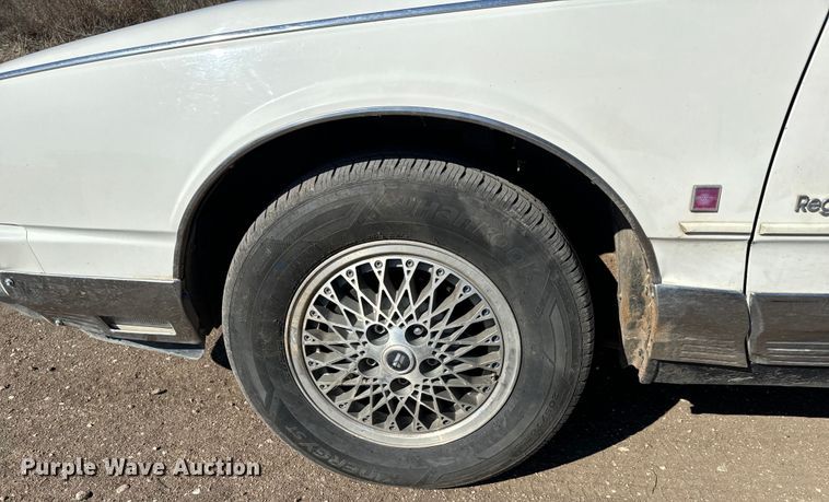 image for item NH9048 1990 Oldsmobile  Ninty Eight Regency Brougham 