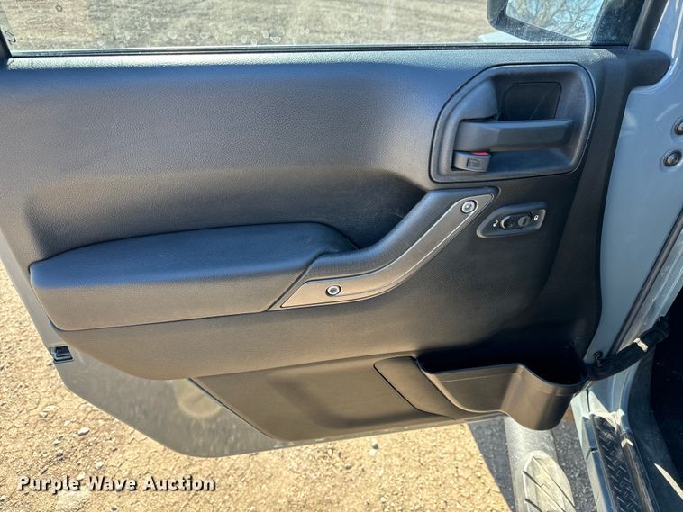 image for item NH9050 2014 Jeep  Wrangler Unlimited Sport SUV