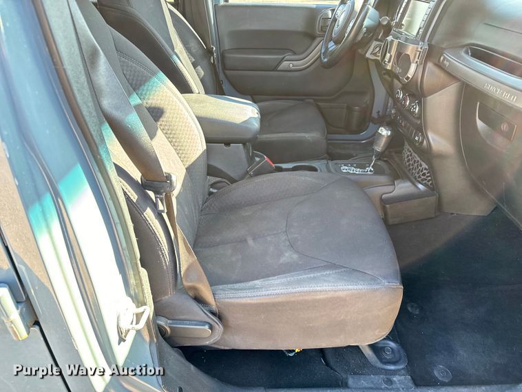 image for item NH9050 2014 Jeep  Wrangler Unlimited Sport SUV