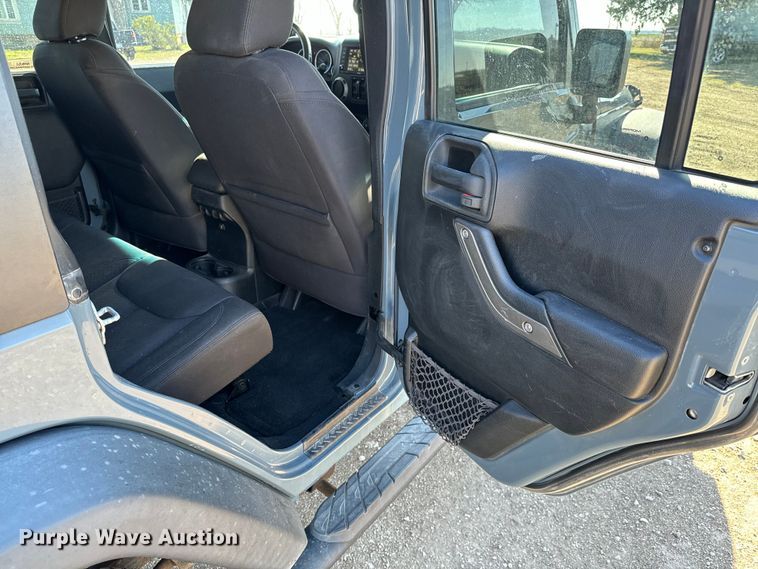 image for item NH9050 2014 Jeep  Wrangler Unlimited Sport SUV