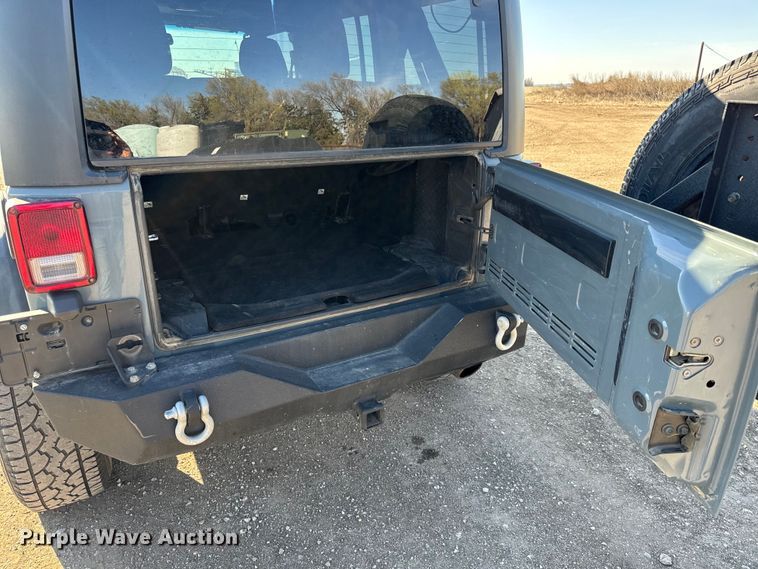 image for item NH9050 2014 Jeep  Wrangler Unlimited Sport SUV