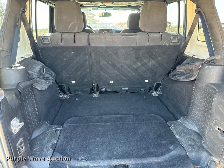 image for item NH9050 2014 Jeep  Wrangler Unlimited Sport SUV