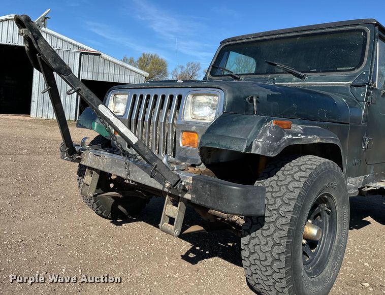 image for item NH9051 1987 Jeep Wrangler Laredo SUV