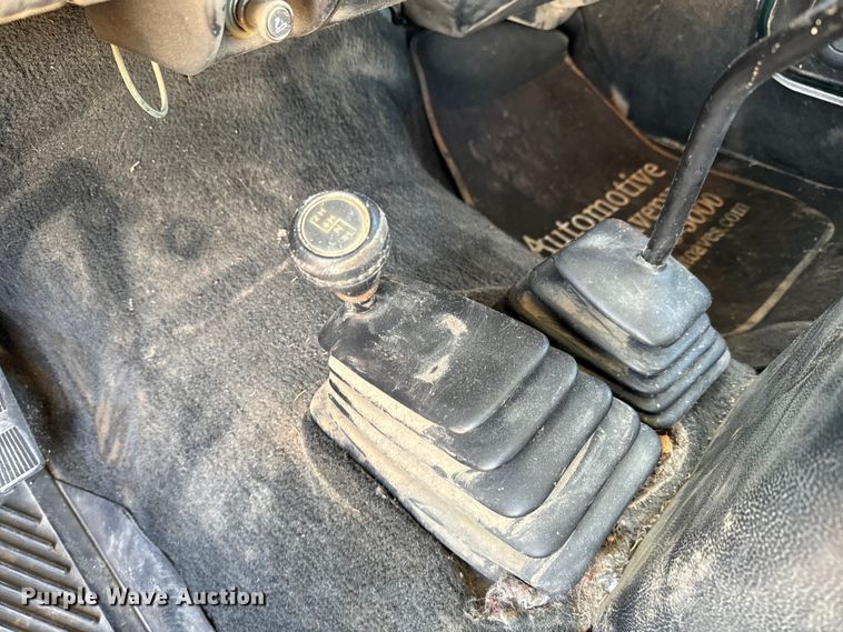 image for item NH9051 1987 Jeep Wrangler Laredo SUV